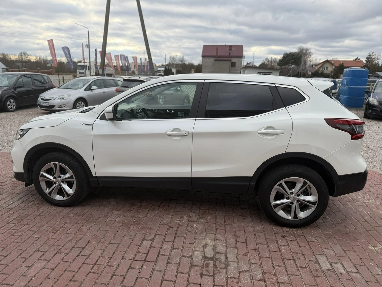 Nissan Qashqai - Zdjęcie 11