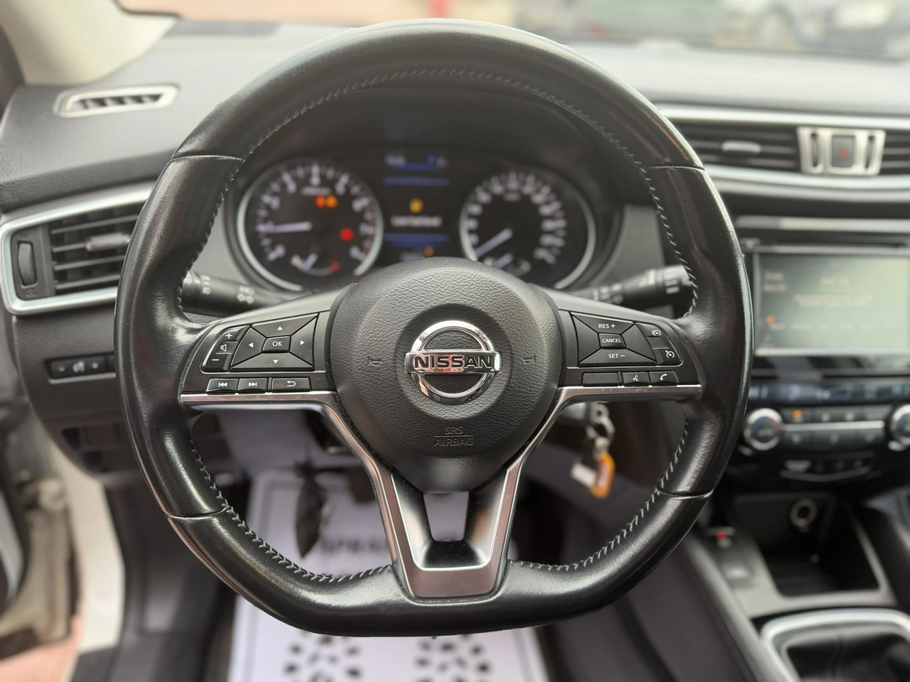 Nissan Qashqai - Zdjęcie 16