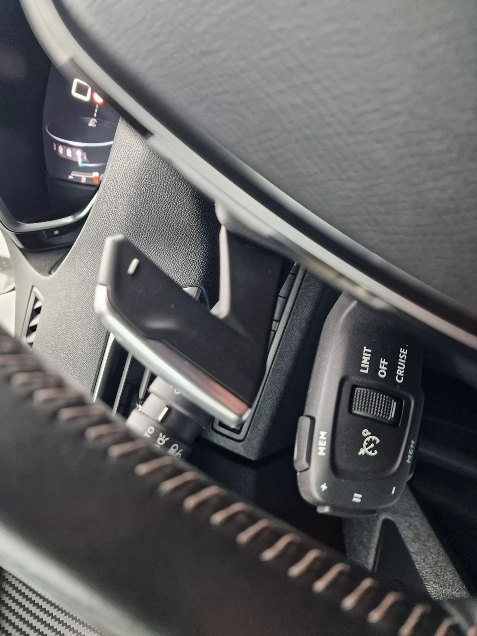 Peugeot 5008 - Zdjęcie 35