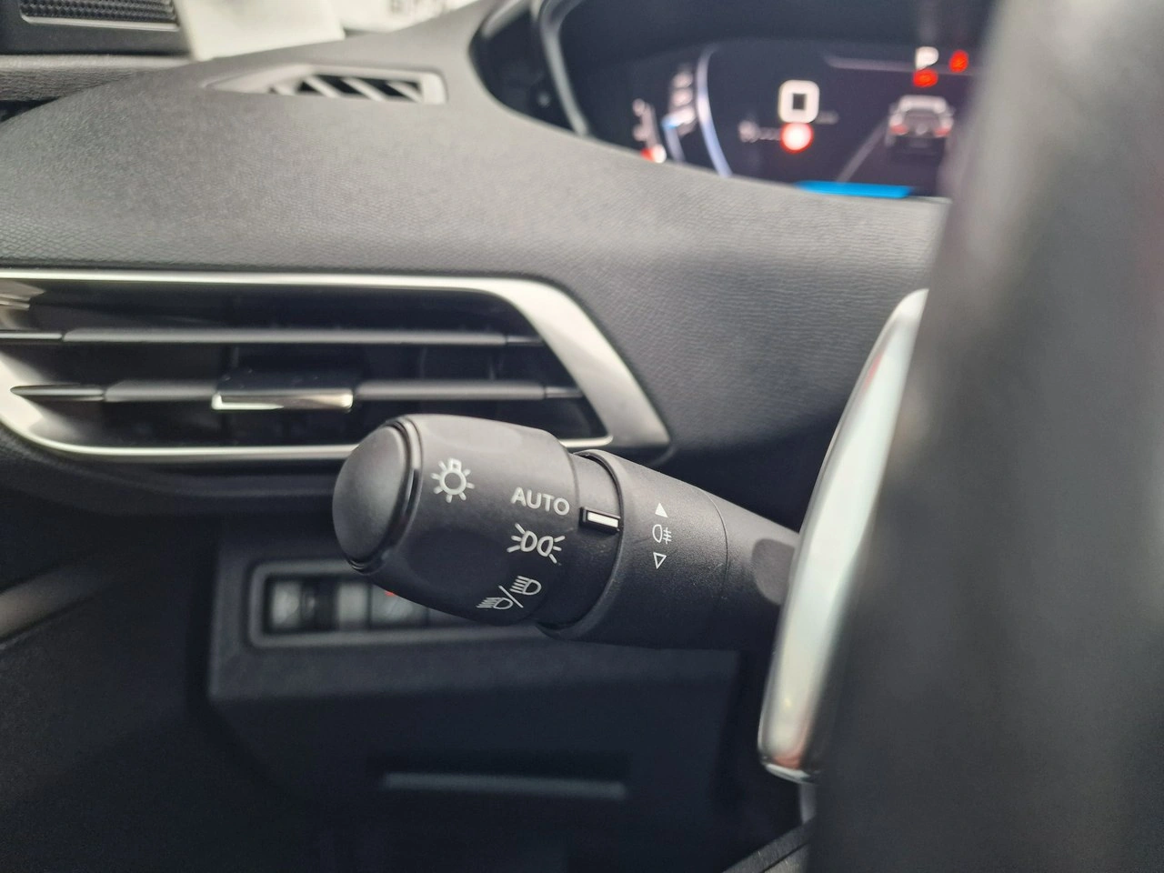 Peugeot 5008 - Zdjęcie 36