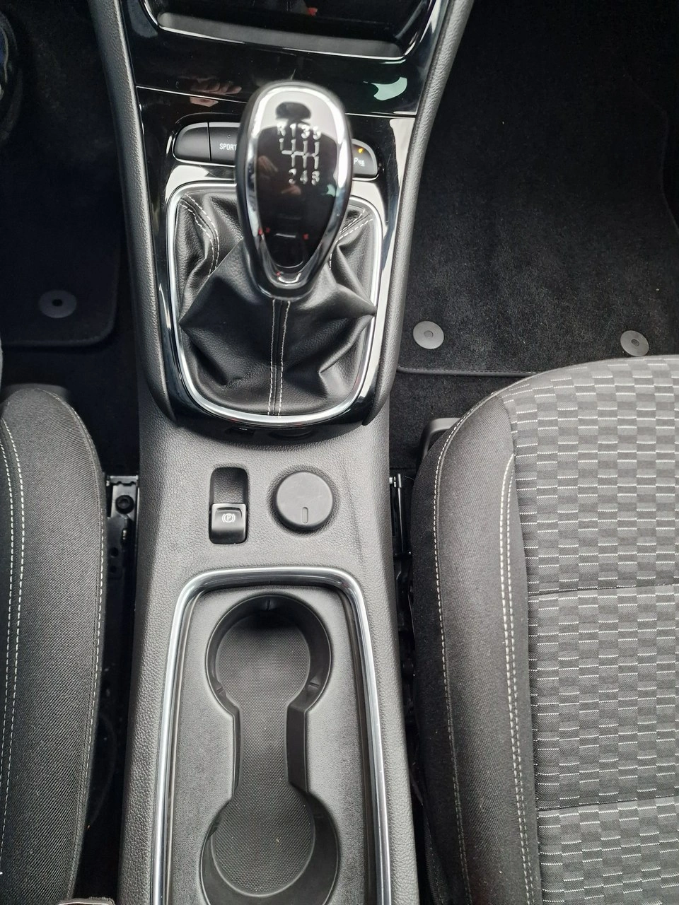 Opel Astra - Zdjęcie 29