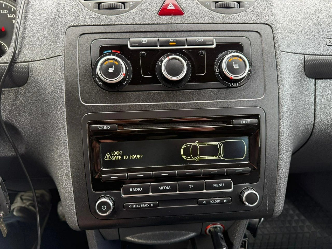 Volkswagen Caddy - Zdjęcie 23