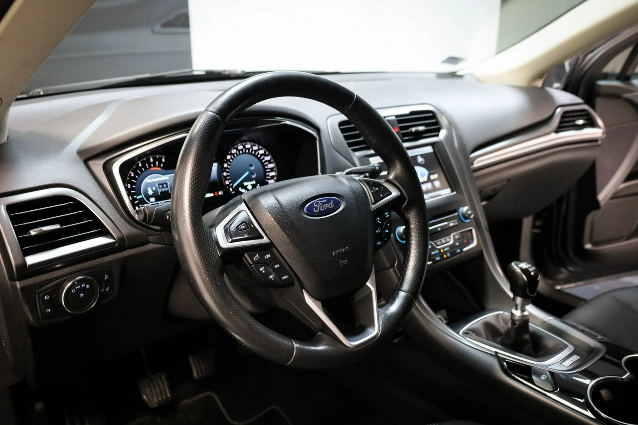 Ford Mondeo - Zdjęcie 15