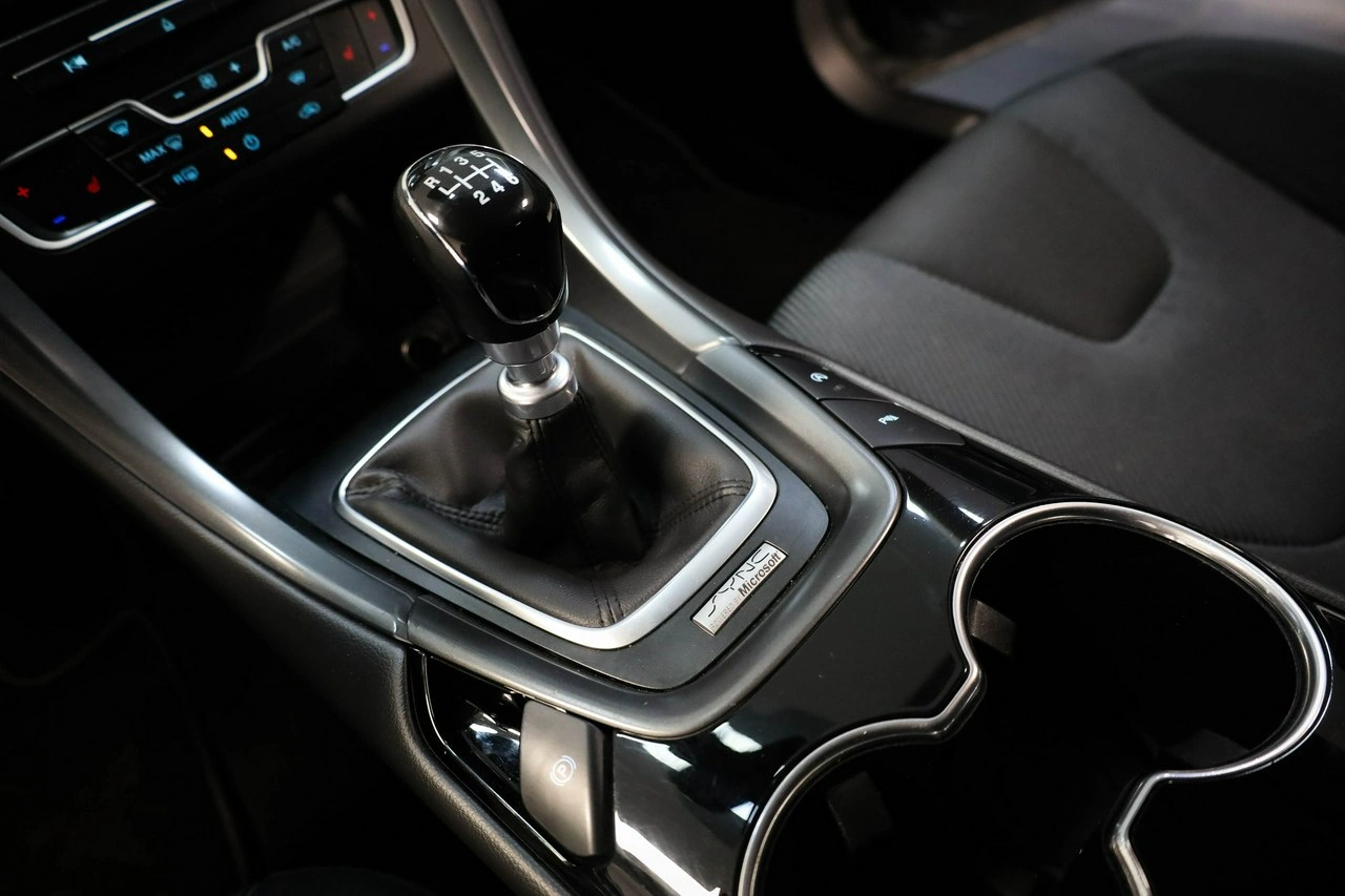 Ford Mondeo - Zdjęcie 20