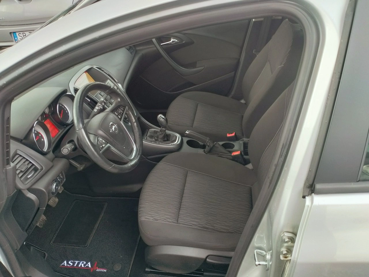 Opel Astra - Zdjęcie 11