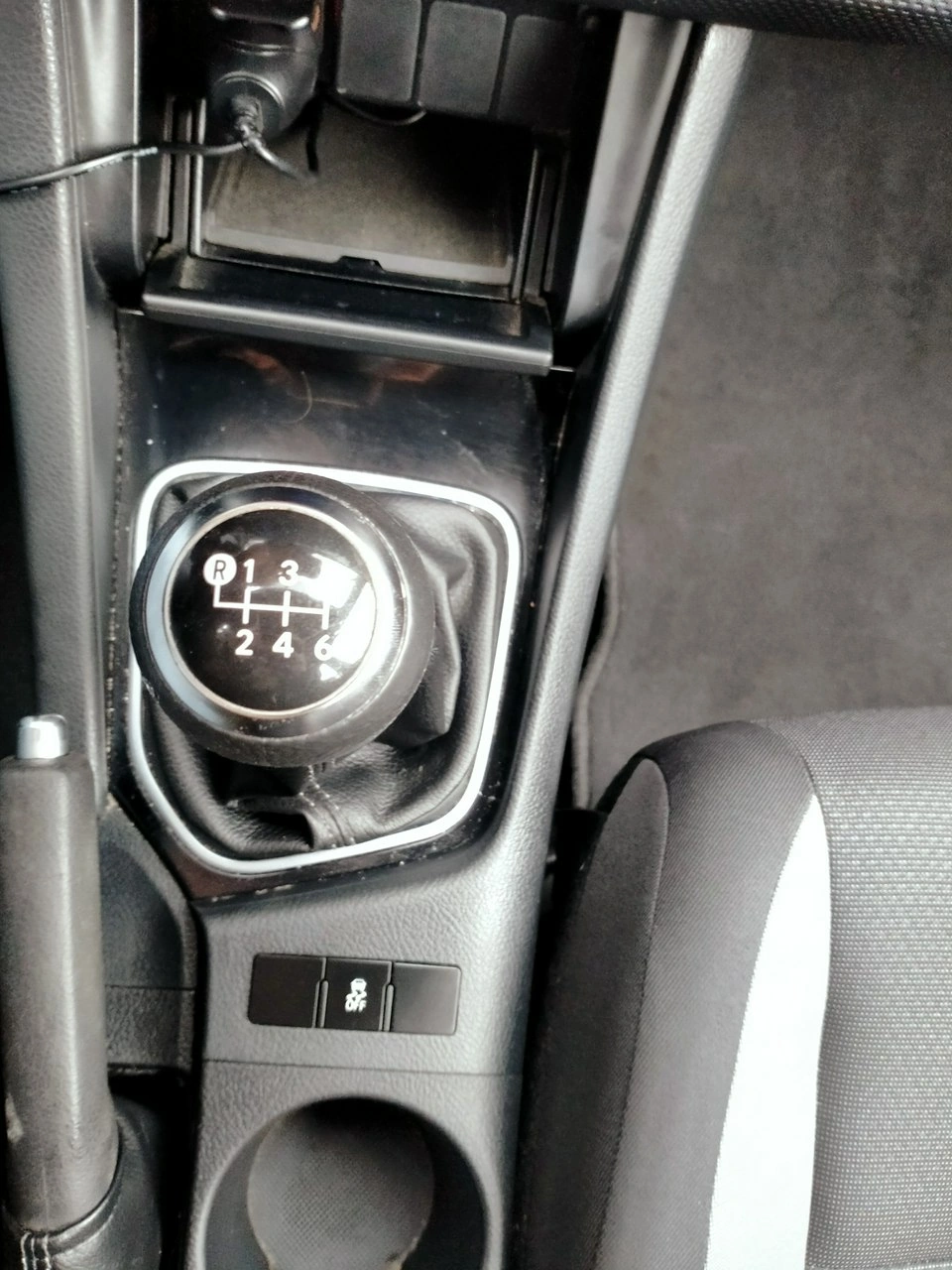 Toyota Auris - Zdjęcie 20