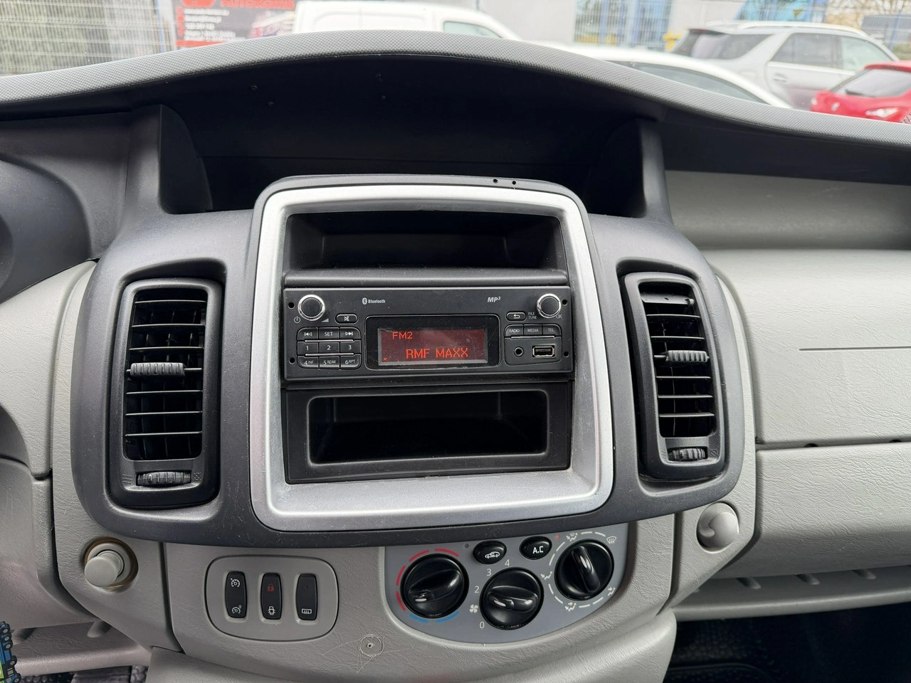 Renault Trafic - Zdjęcie 19