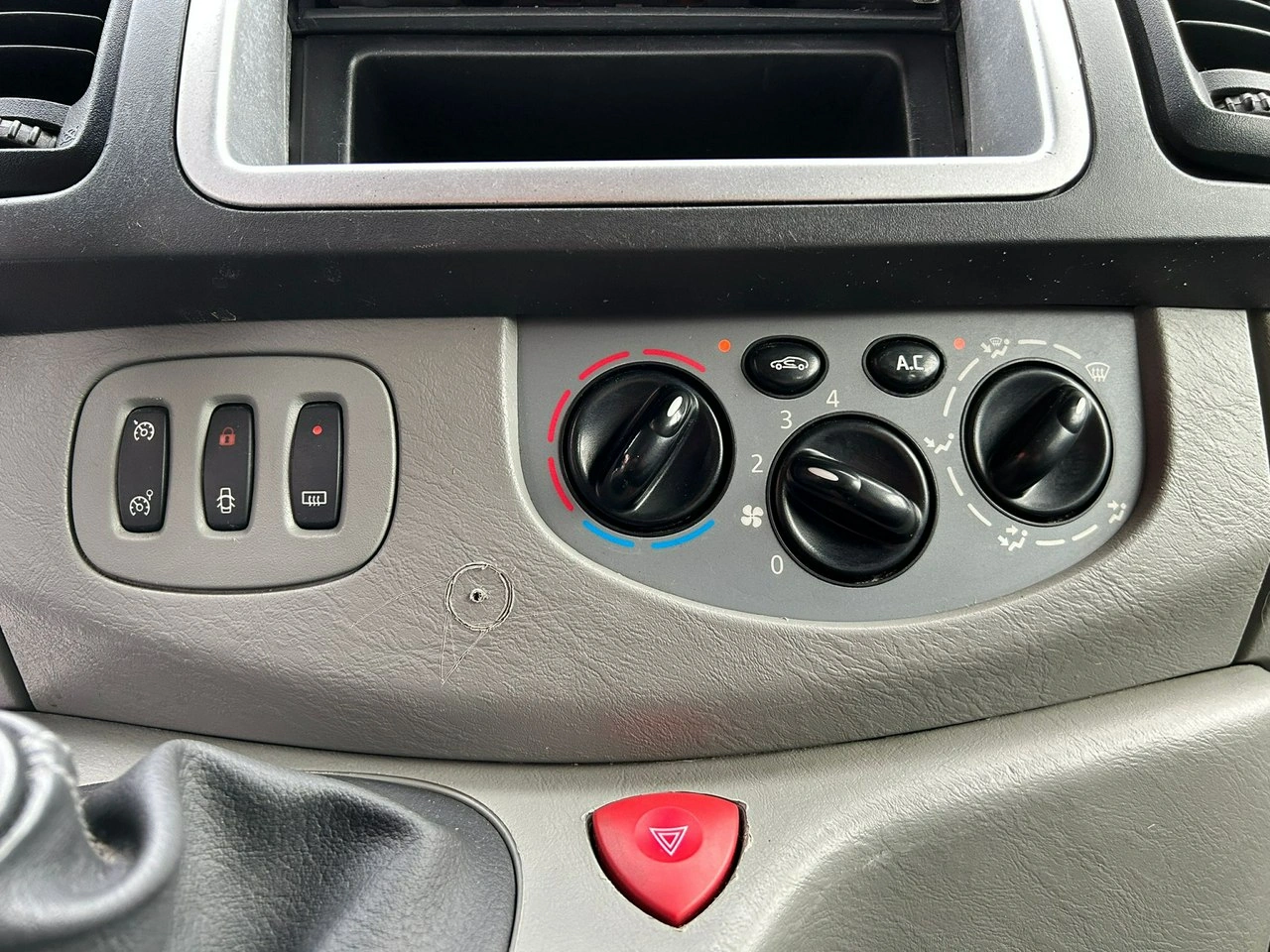 Renault Trafic - Zdjęcie 20