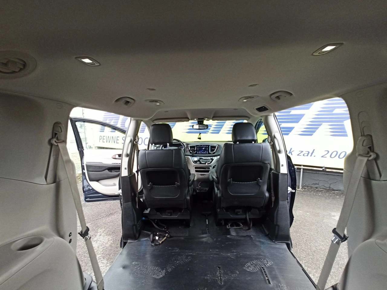 Chrysler Pacifica - Zdjęcie 10