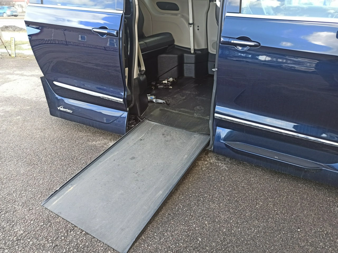 Chrysler Pacifica - Zdjęcie 12