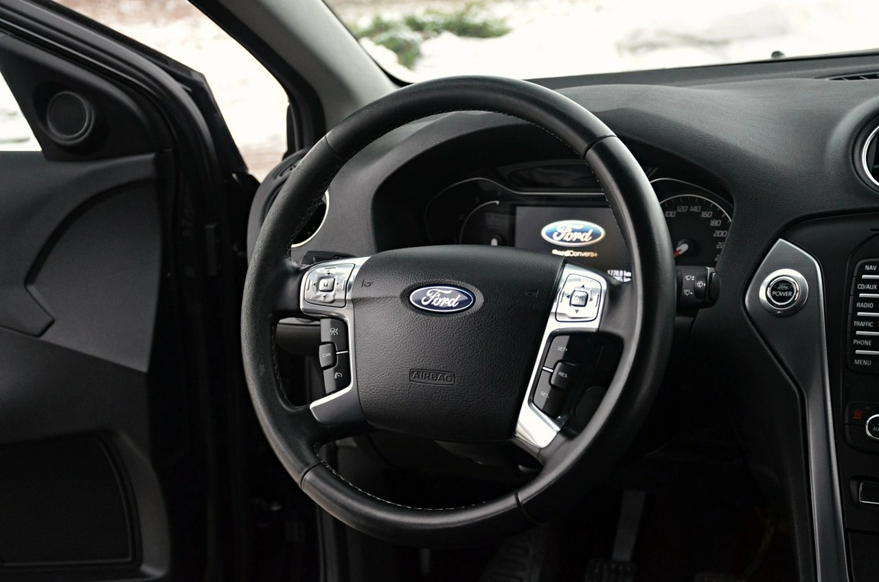 Ford Mondeo - Zdjęcie 23