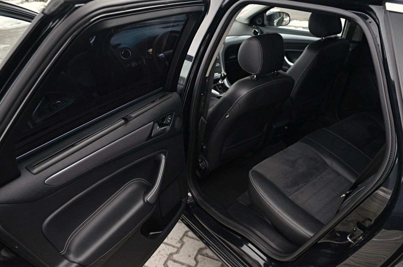 Ford Mondeo - Zdjęcie 24