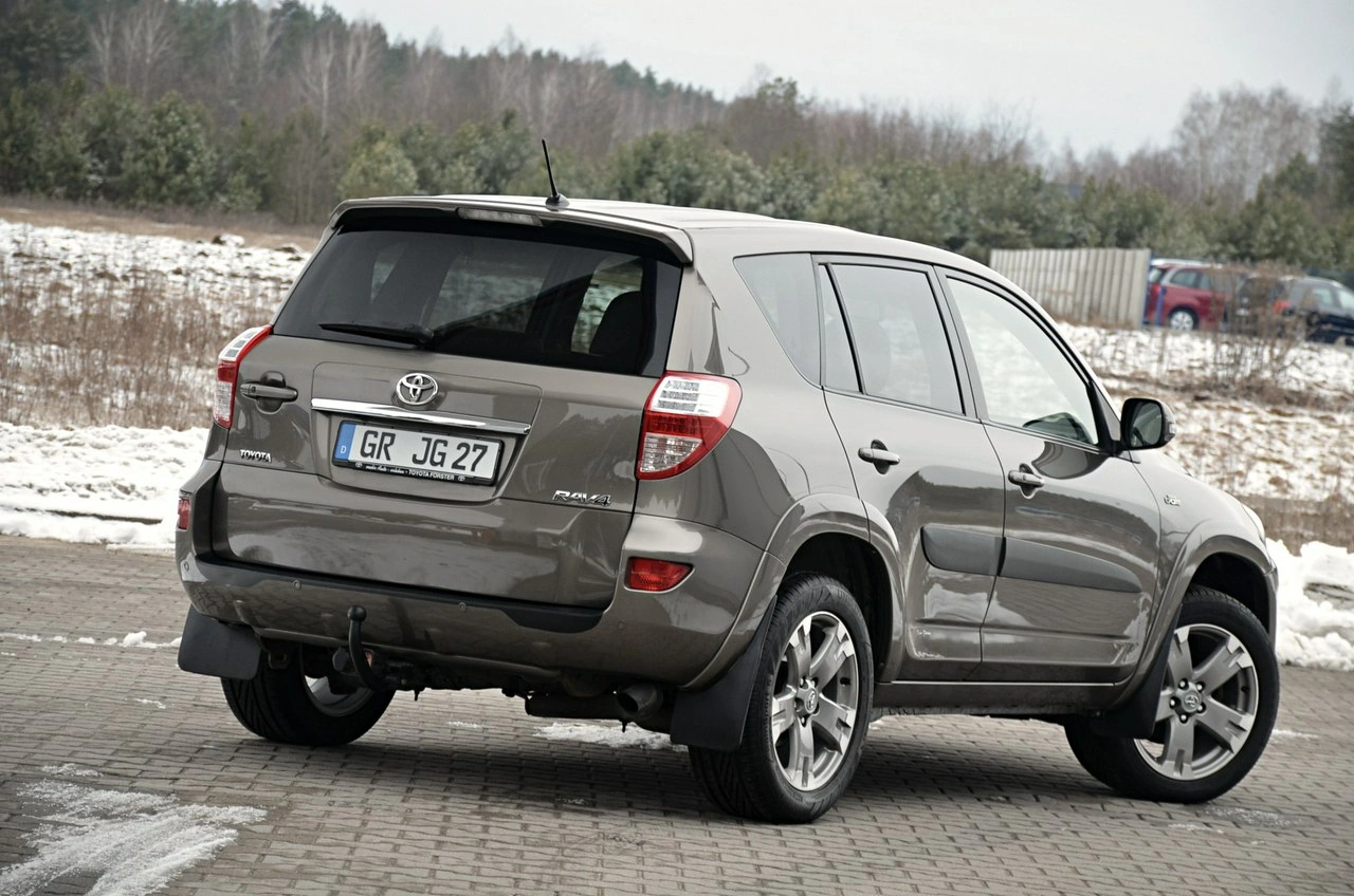 Toyota RAV-4 - Zdjęcie 9