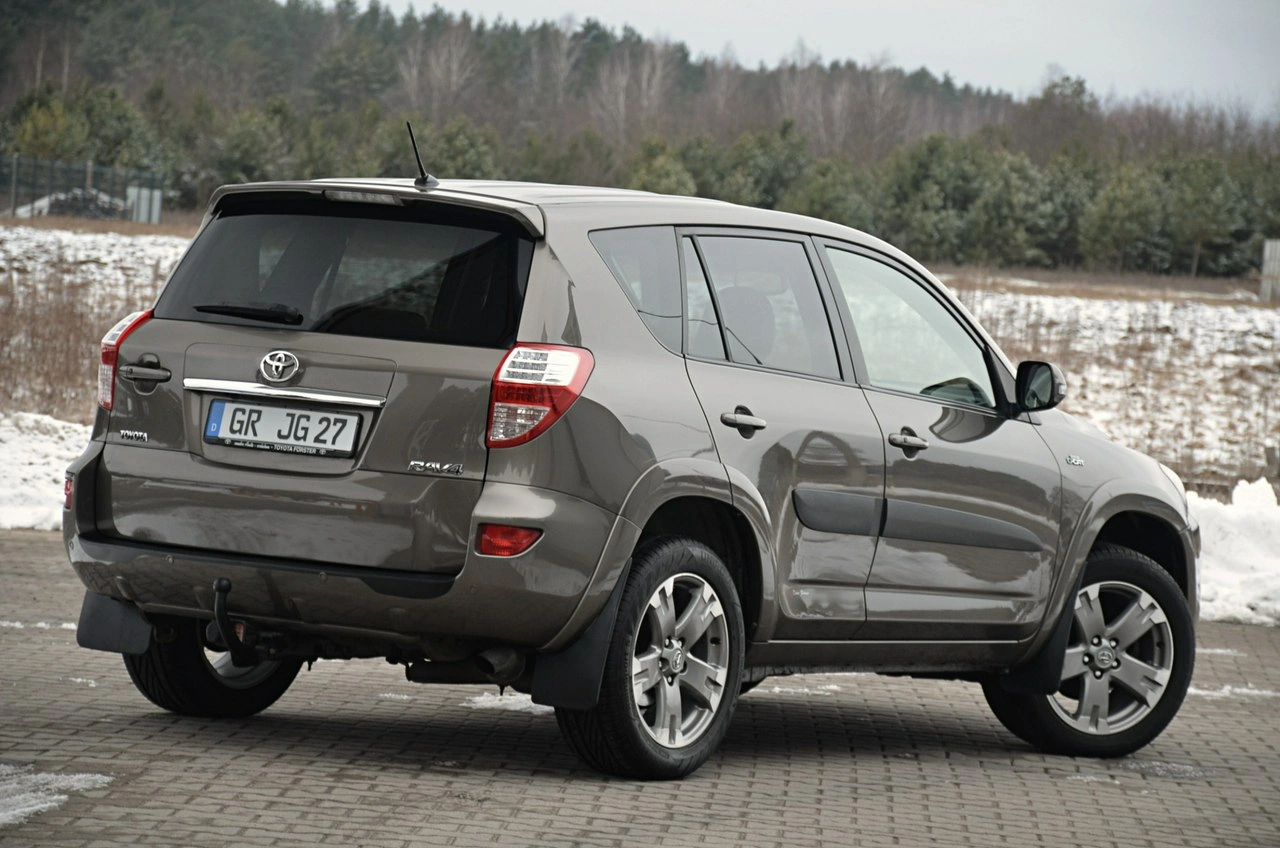 Toyota RAV-4 - Zdjęcie 10