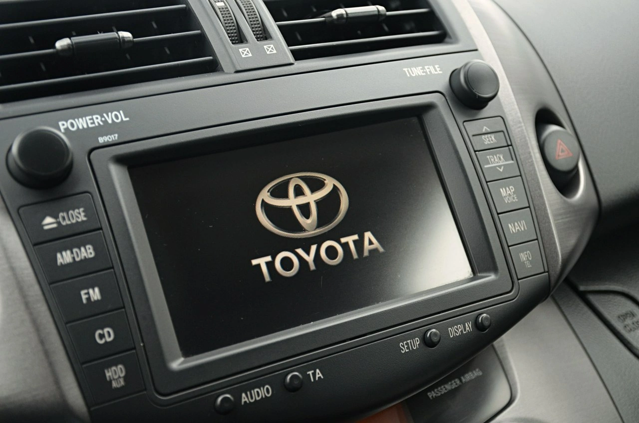 Toyota RAV-4 - Zdjęcie 29