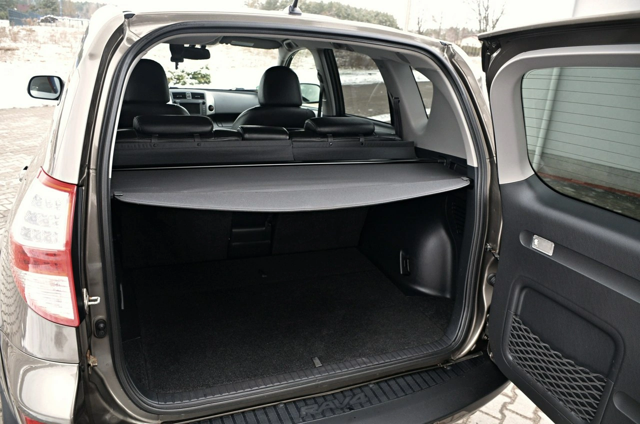 Toyota RAV-4 - Zdjęcie 32