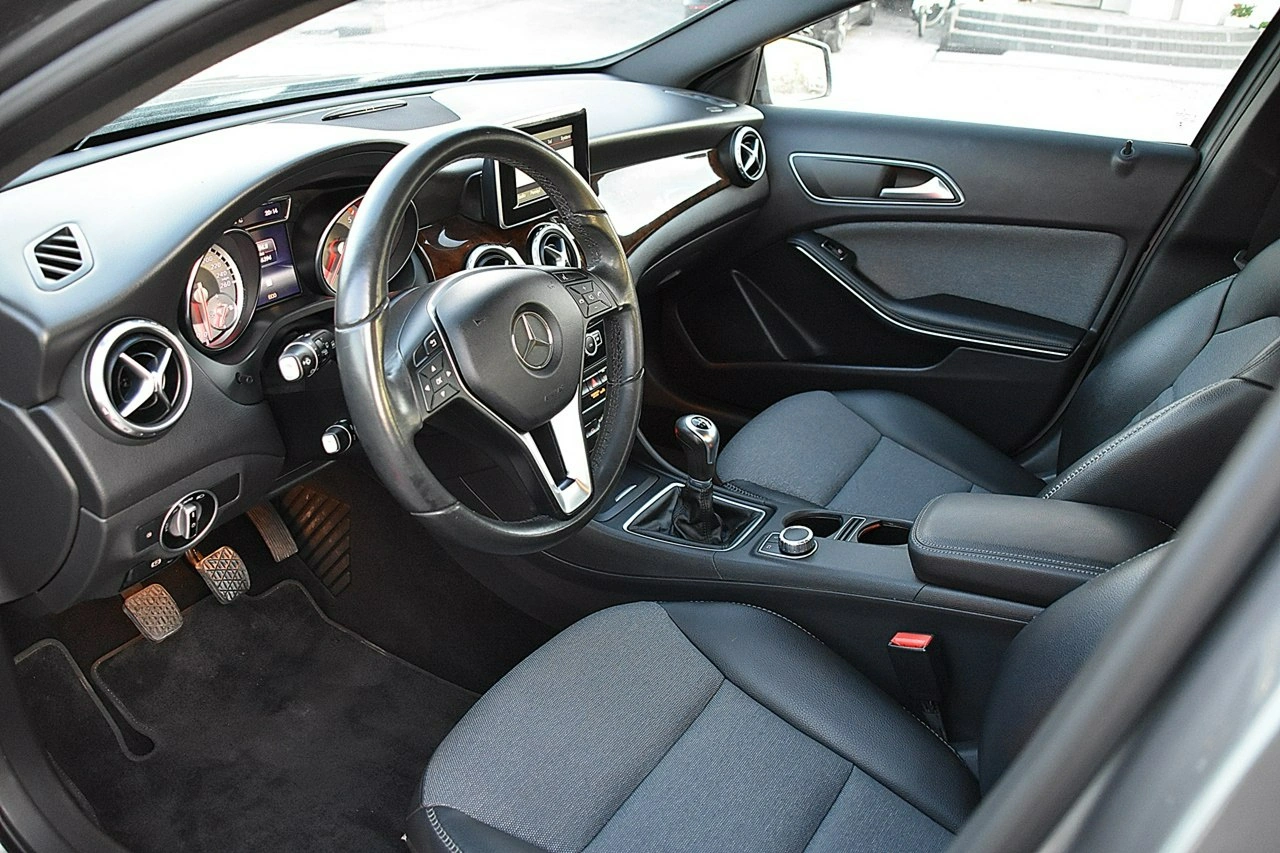 Mercedes GLA 180 - Zdjęcie 16