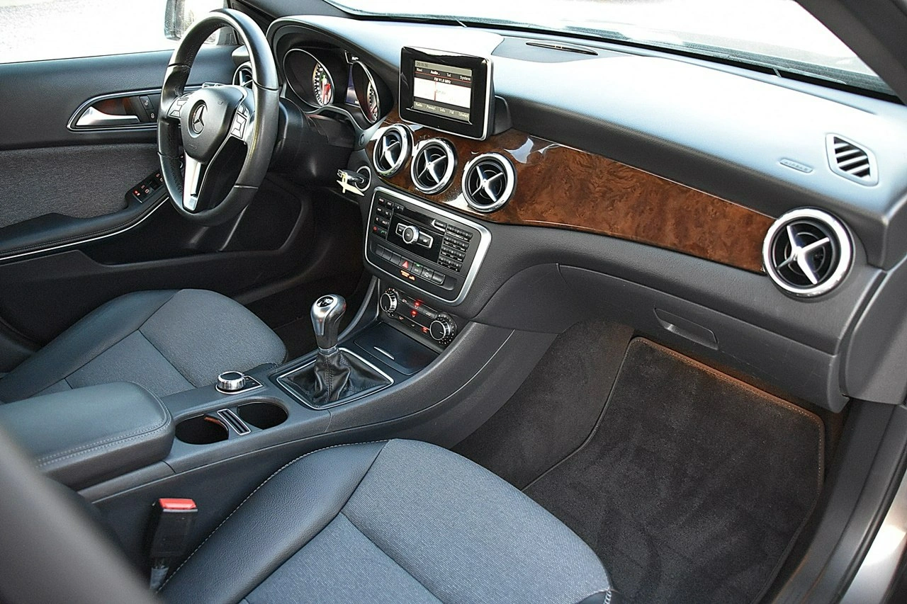 Mercedes GLA 180 - Zdjęcie 18
