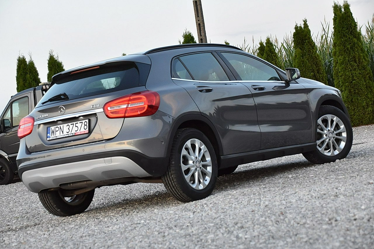 Mercedes GLA 180 - Zdjęcie 3