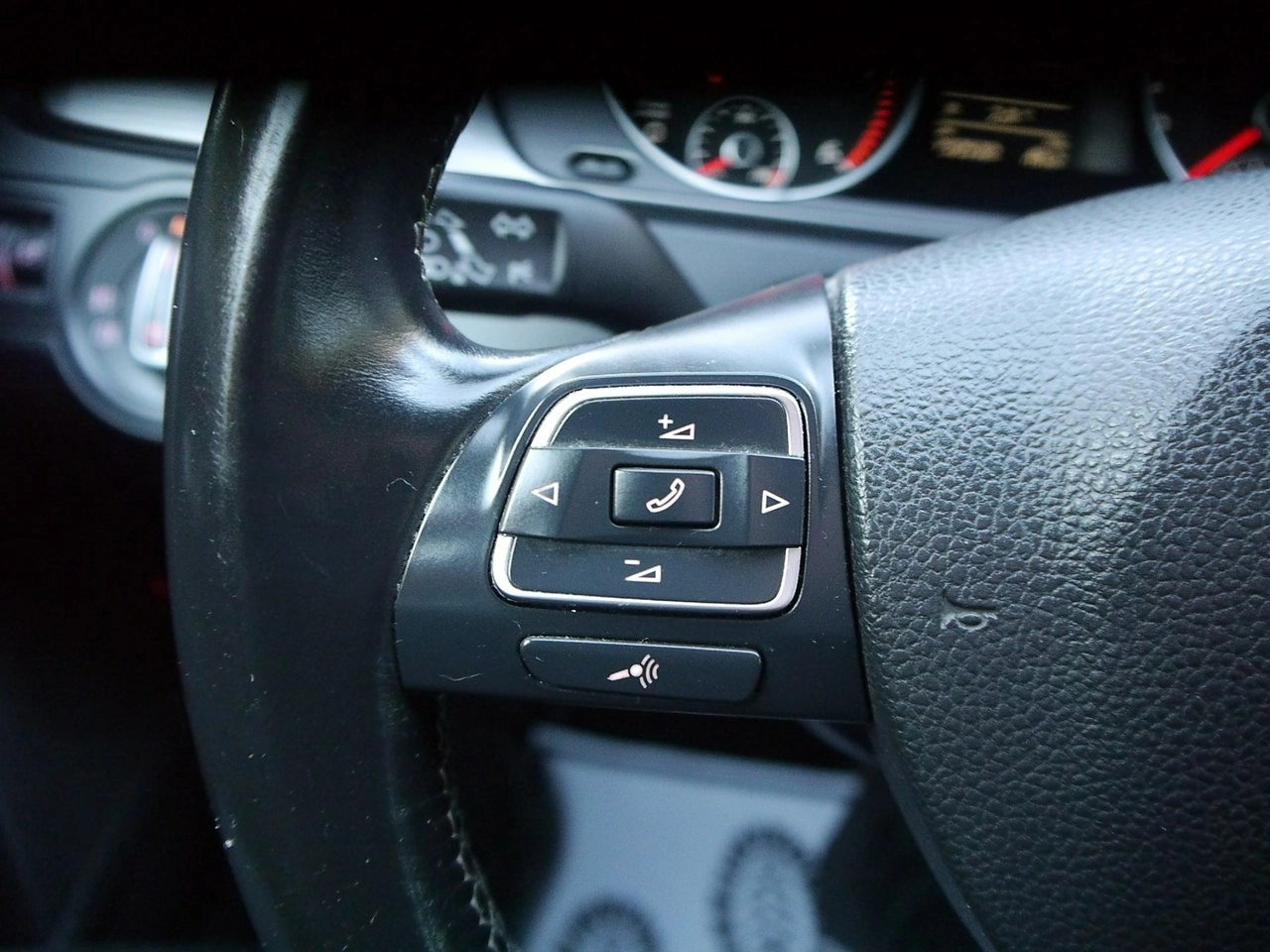 Volkswagen Passat - Zdjęcie 31