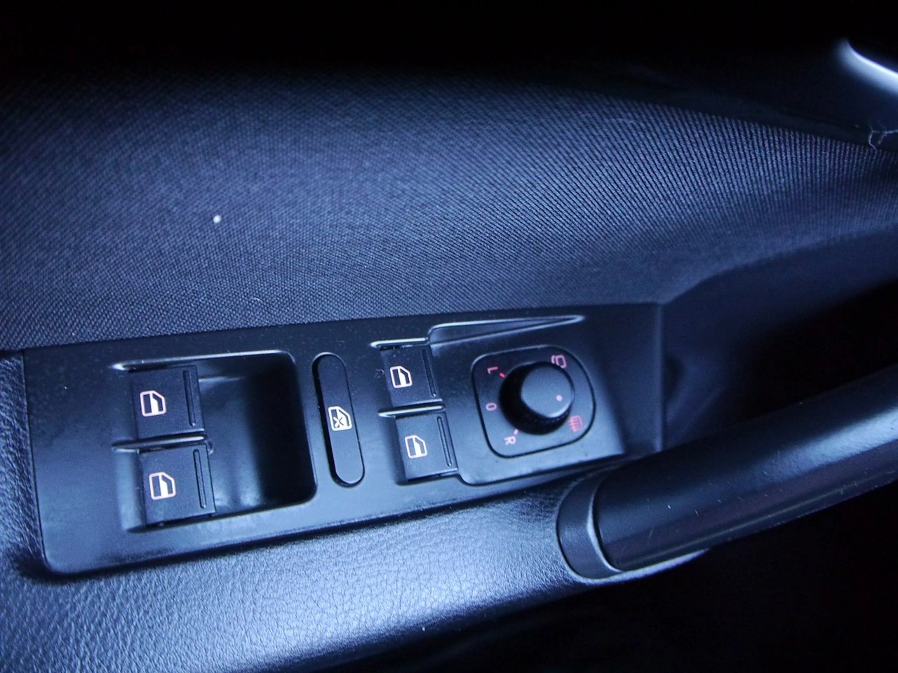 Volkswagen Passat - Zdjęcie 36