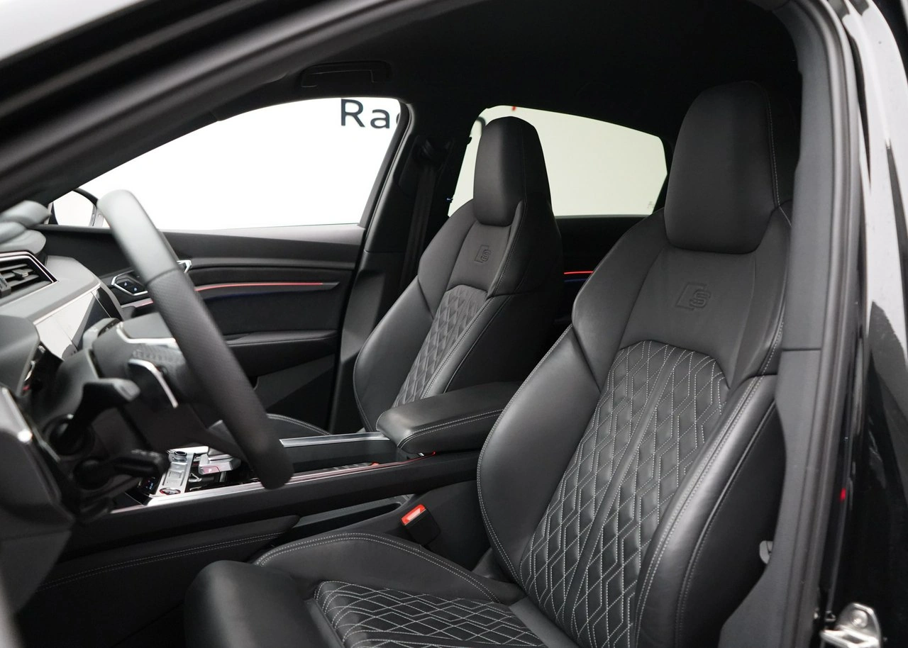 Audi SQ8 e-tron - Zdjęcie 17