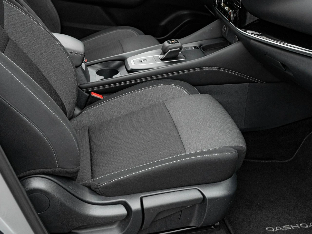 Nissan Qashqai - Zdjęcie 31