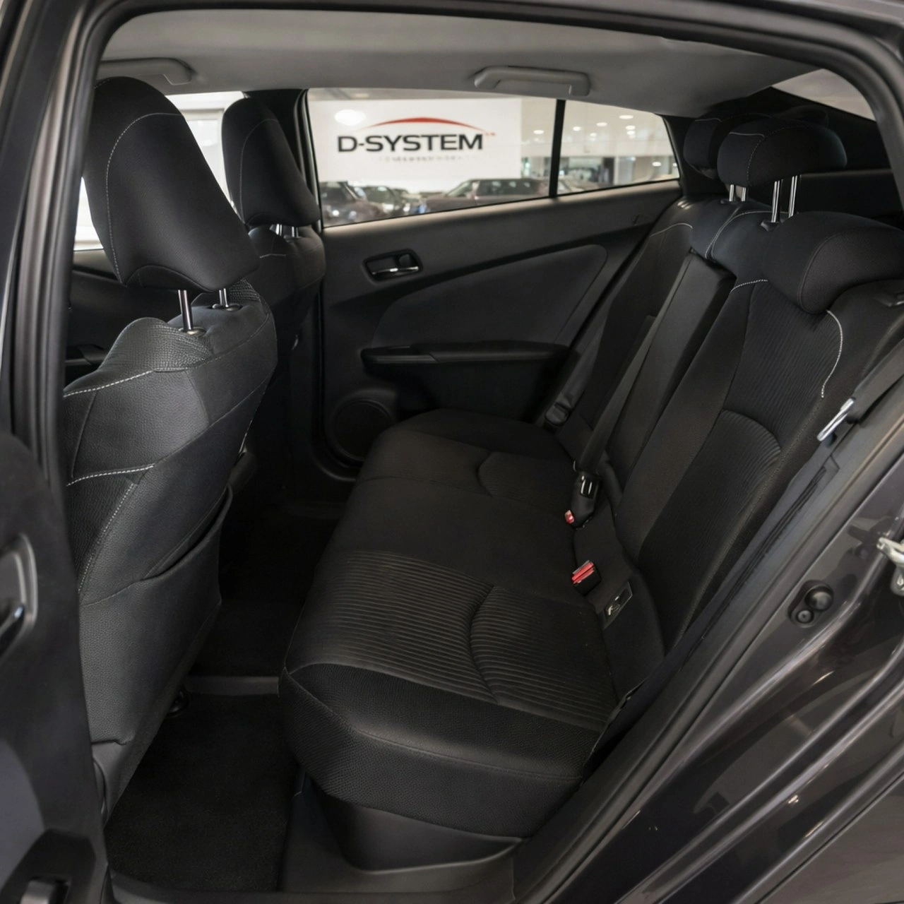 Toyota Prius+ - Zdjęcie 17