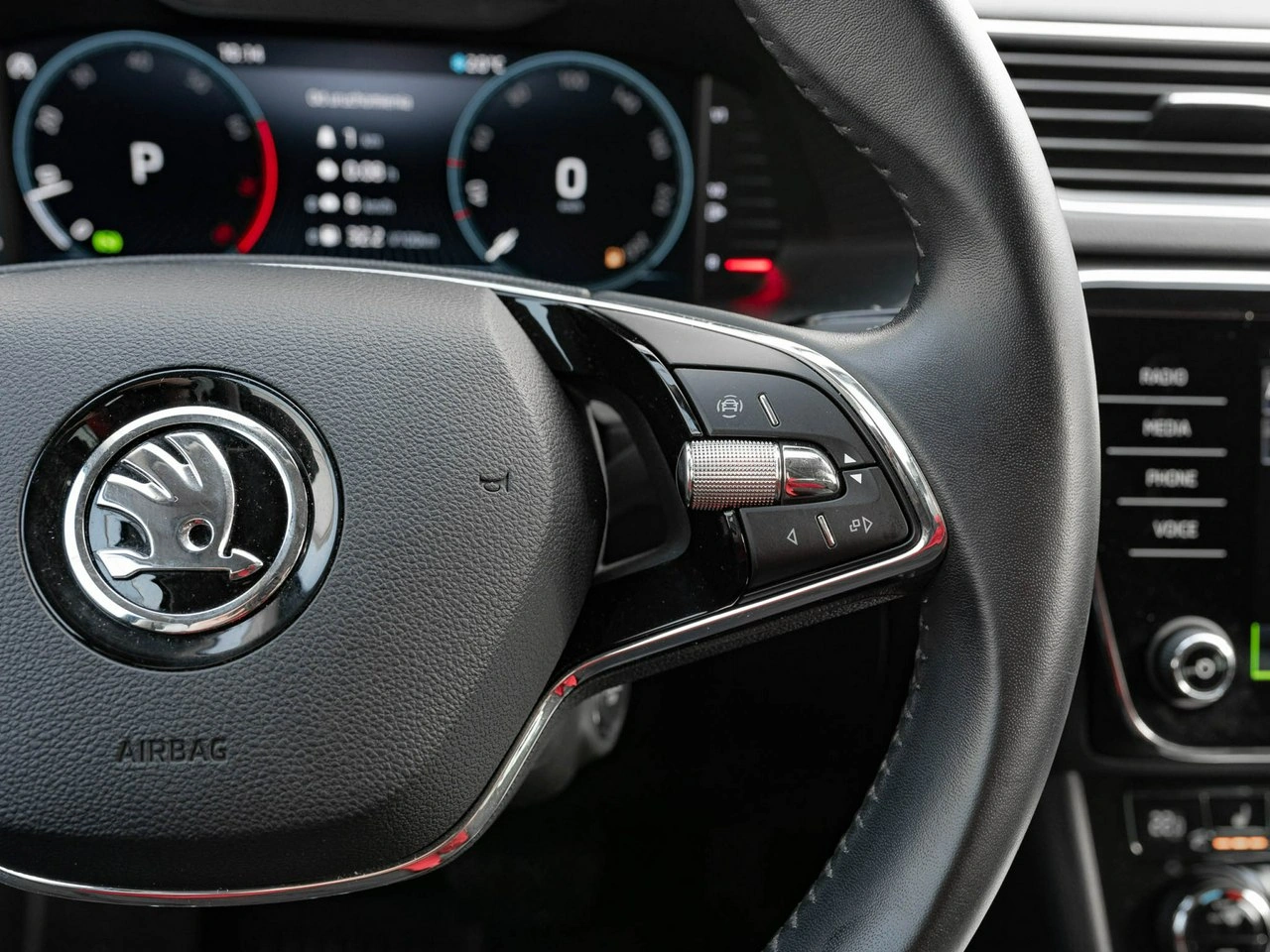 Skoda Superb - Zdjęcie 16