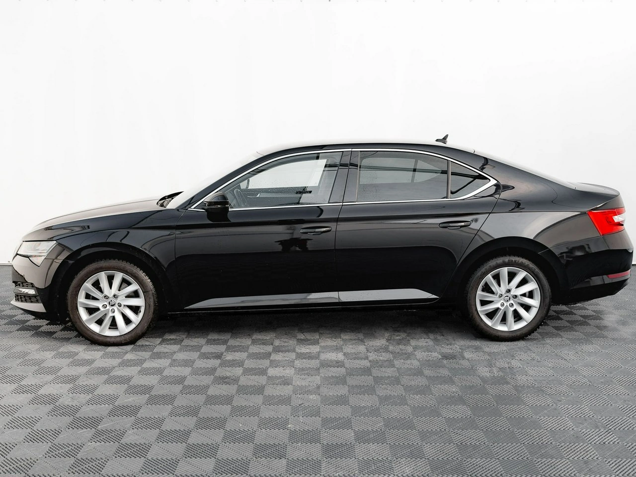 Skoda Superb - Zdjęcie 8