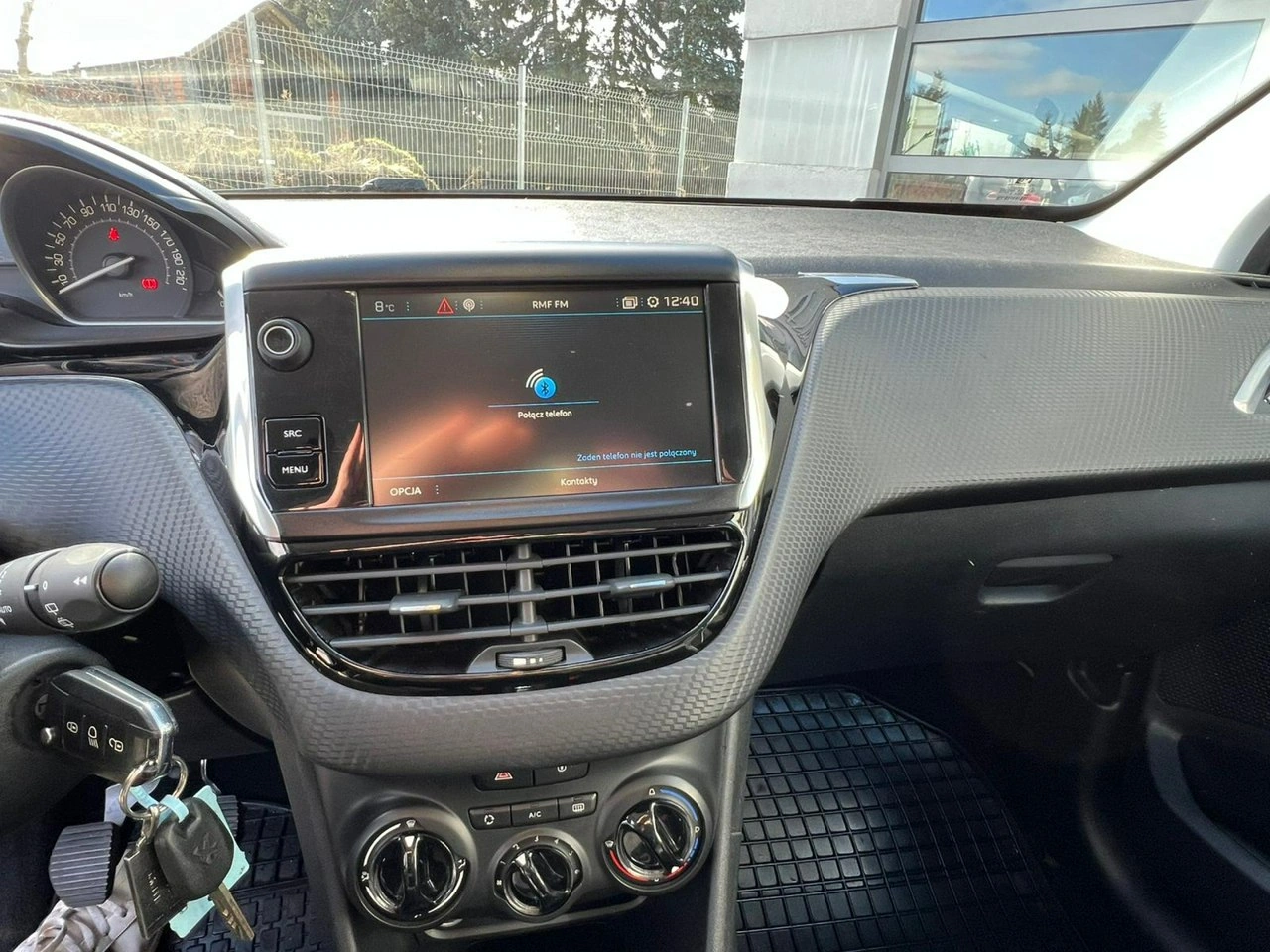 Peugeot 208 - Zdjęcie 18