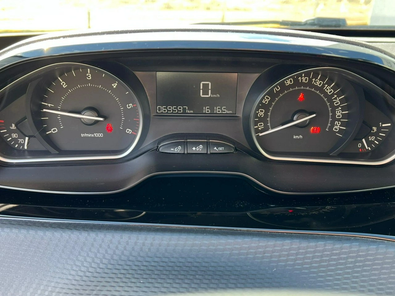 Peugeot 208 - Zdjęcie 20