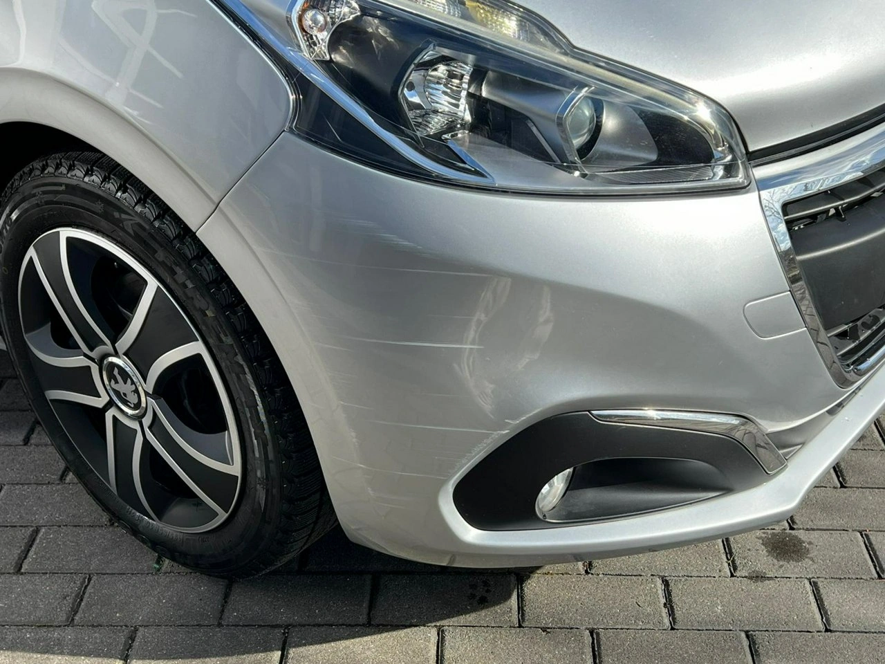 Peugeot 208 - Zdjęcie 3