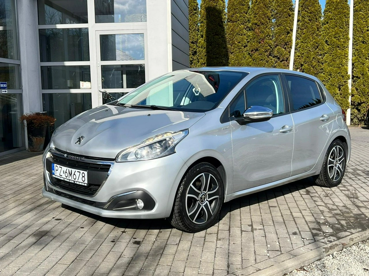 Peugeot 208 - Główne zdjęcie
