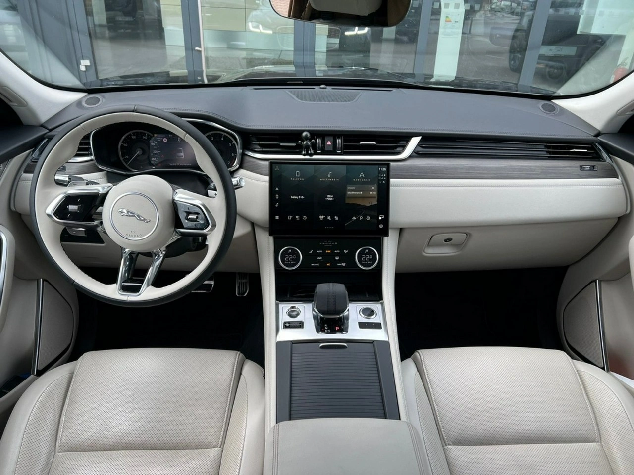 Jaguar F-Pace - Zdjęcie 10
