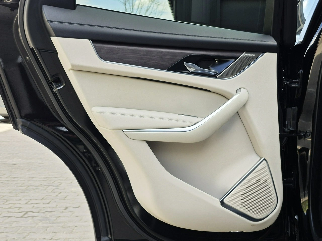 Jaguar F-Pace - Zdjęcie 22
