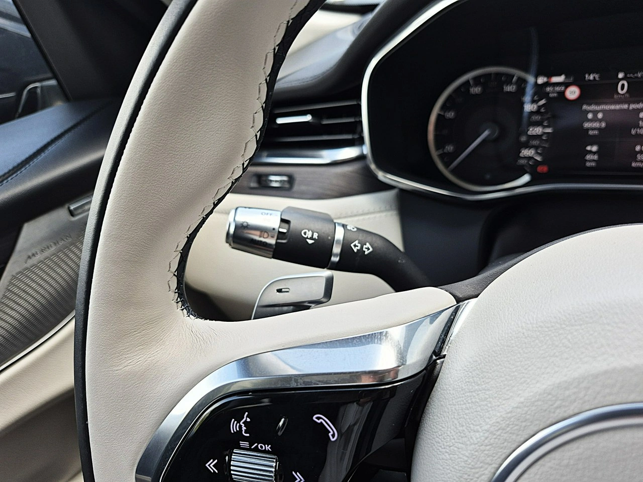 Jaguar F-Pace - Zdjęcie 31