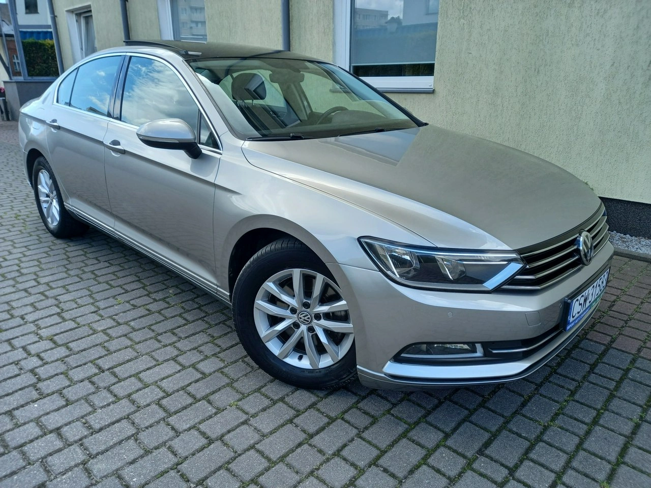Volkswagen Passat - Zdjęcie 1
