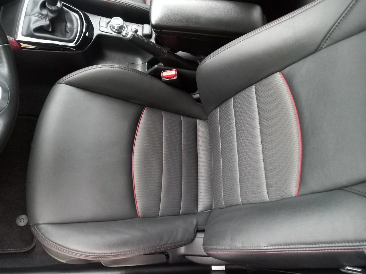 Mazda CX-3 - Zdjęcie 29