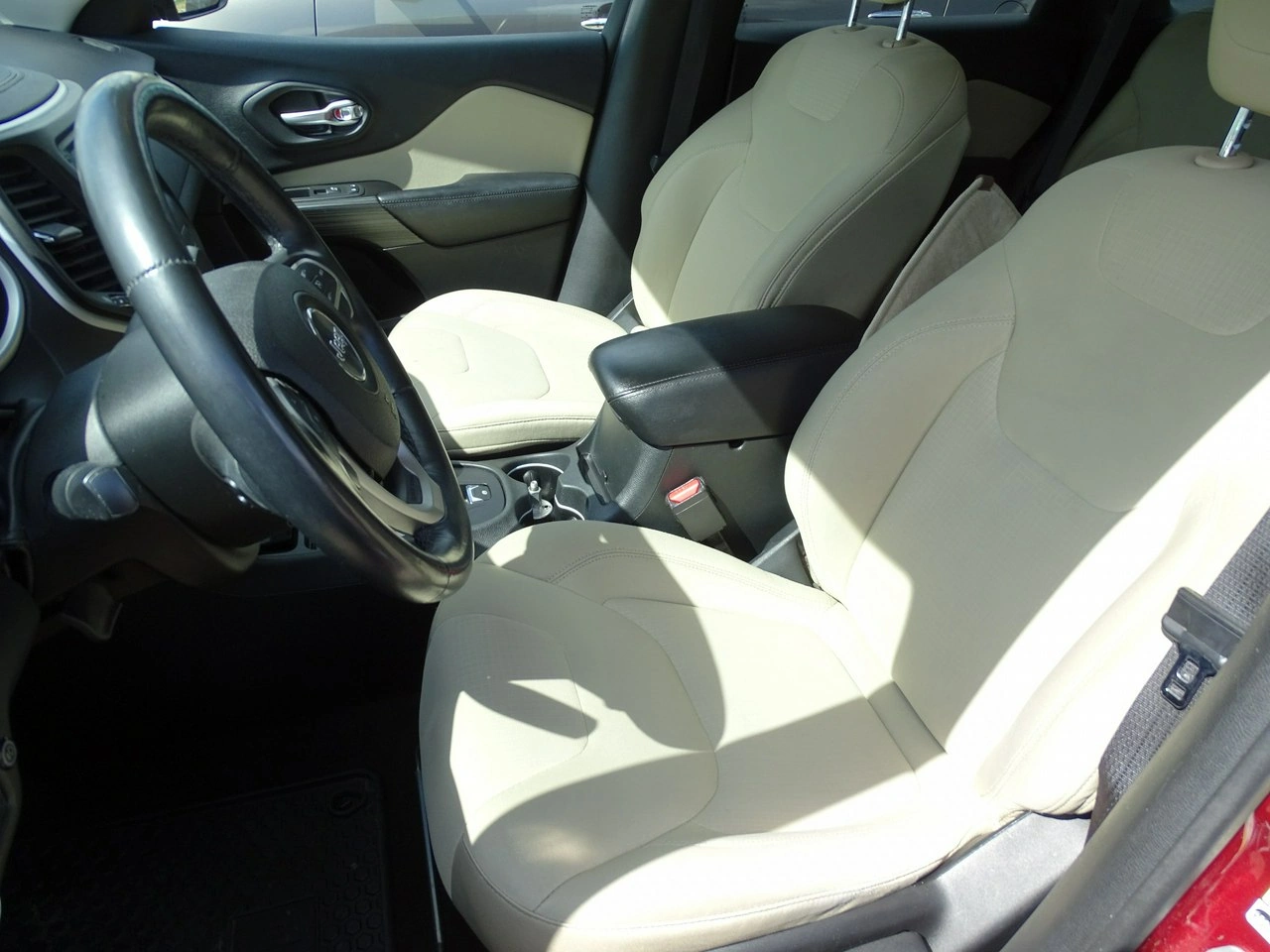 Jeep Cherokee - Zdjęcie 10