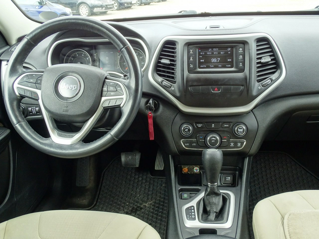 Jeep Cherokee - Zdjęcie 6