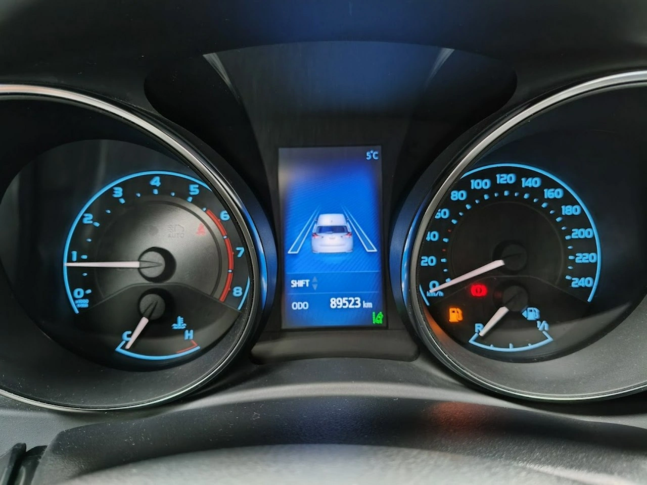 Toyota Auris - Zdjęcie 17