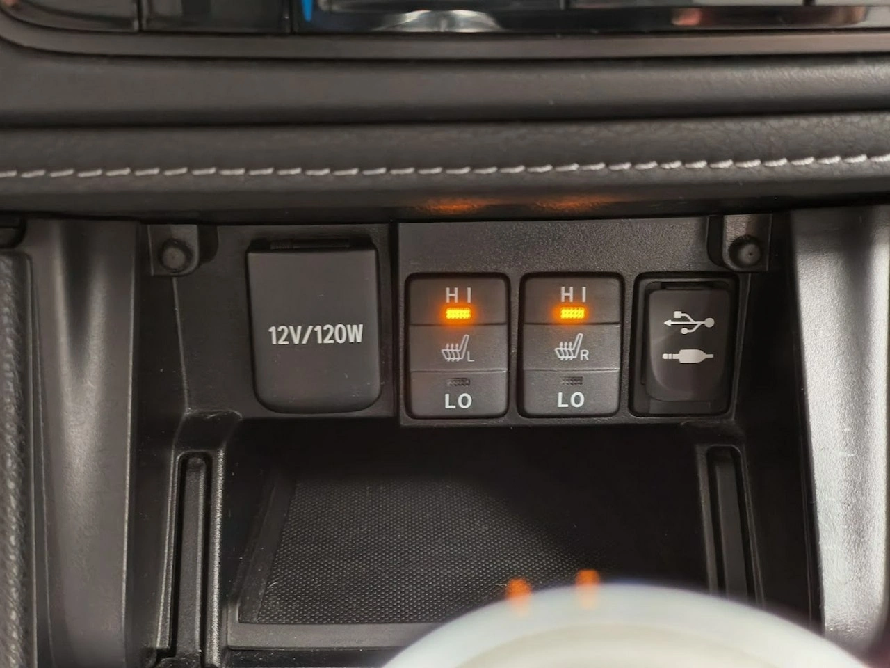 Toyota Auris - Zdjęcie 23