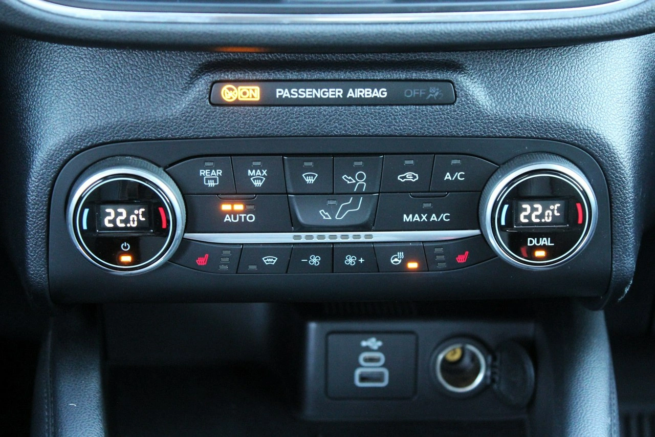 Ford Kuga - Zdjęcie 16