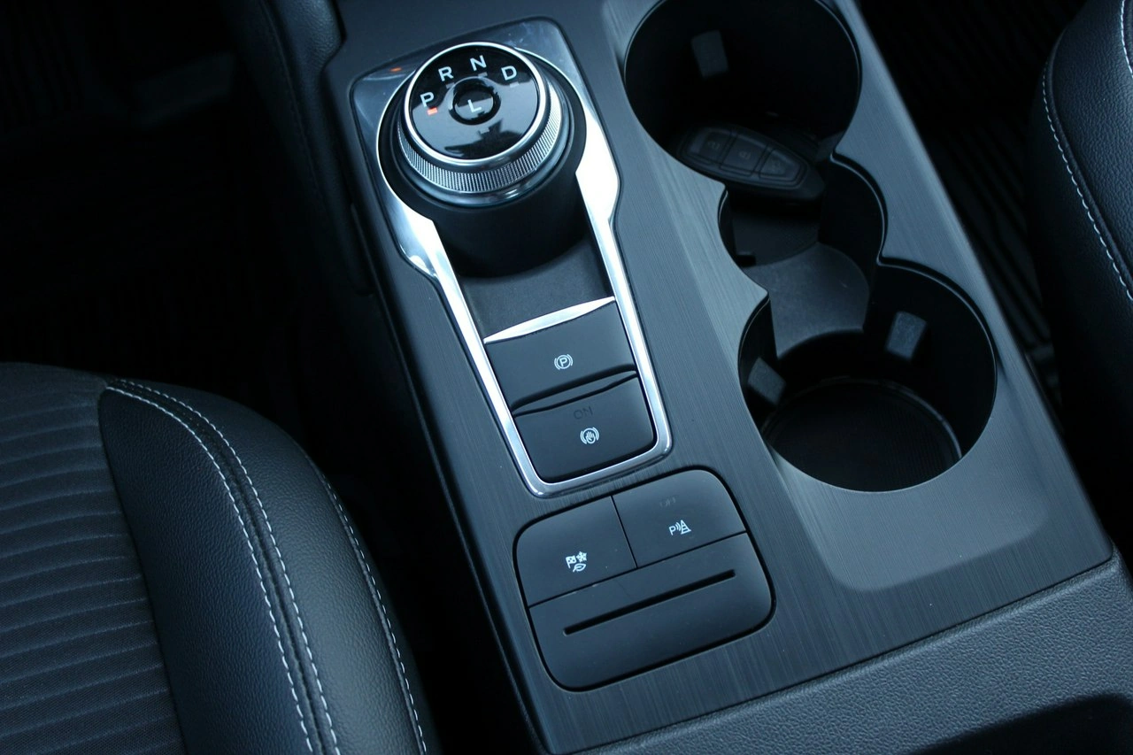 Ford Kuga - Zdjęcie 17