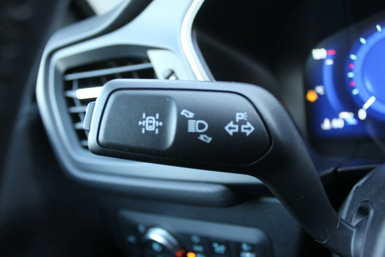 Ford Kuga - Zdjęcie 31