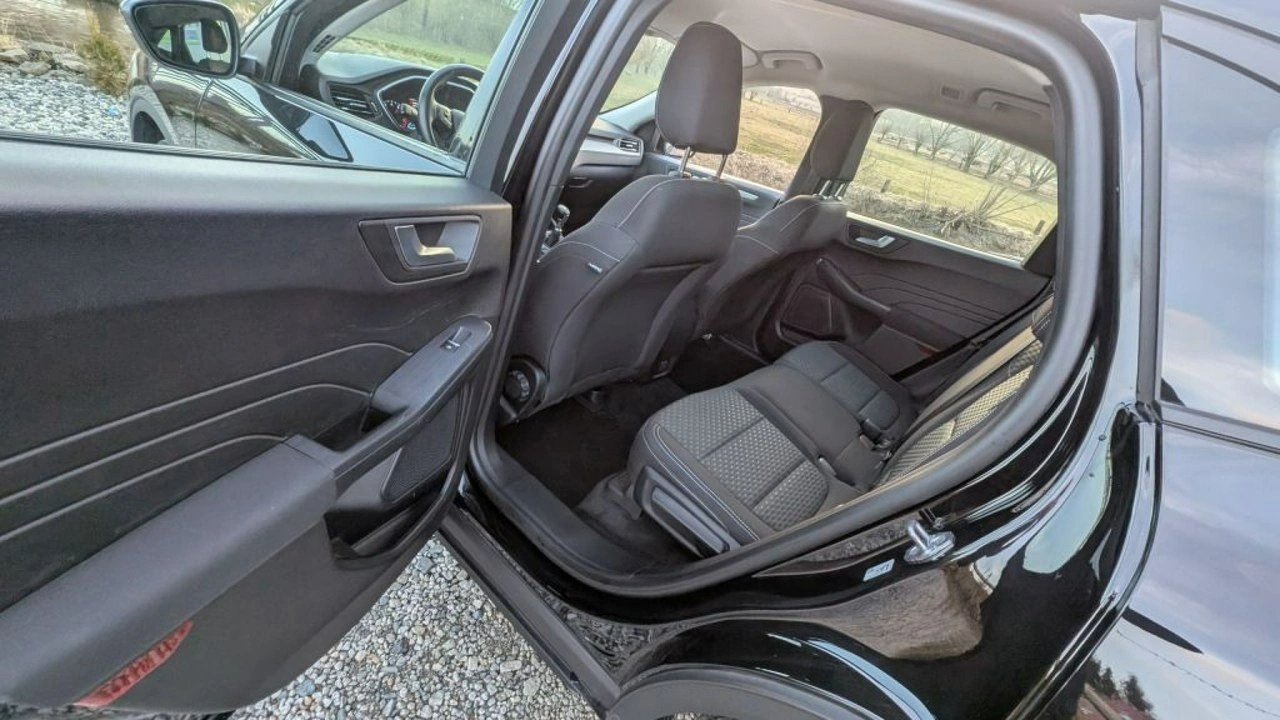 Ford Kuga - Zdjęcie 8