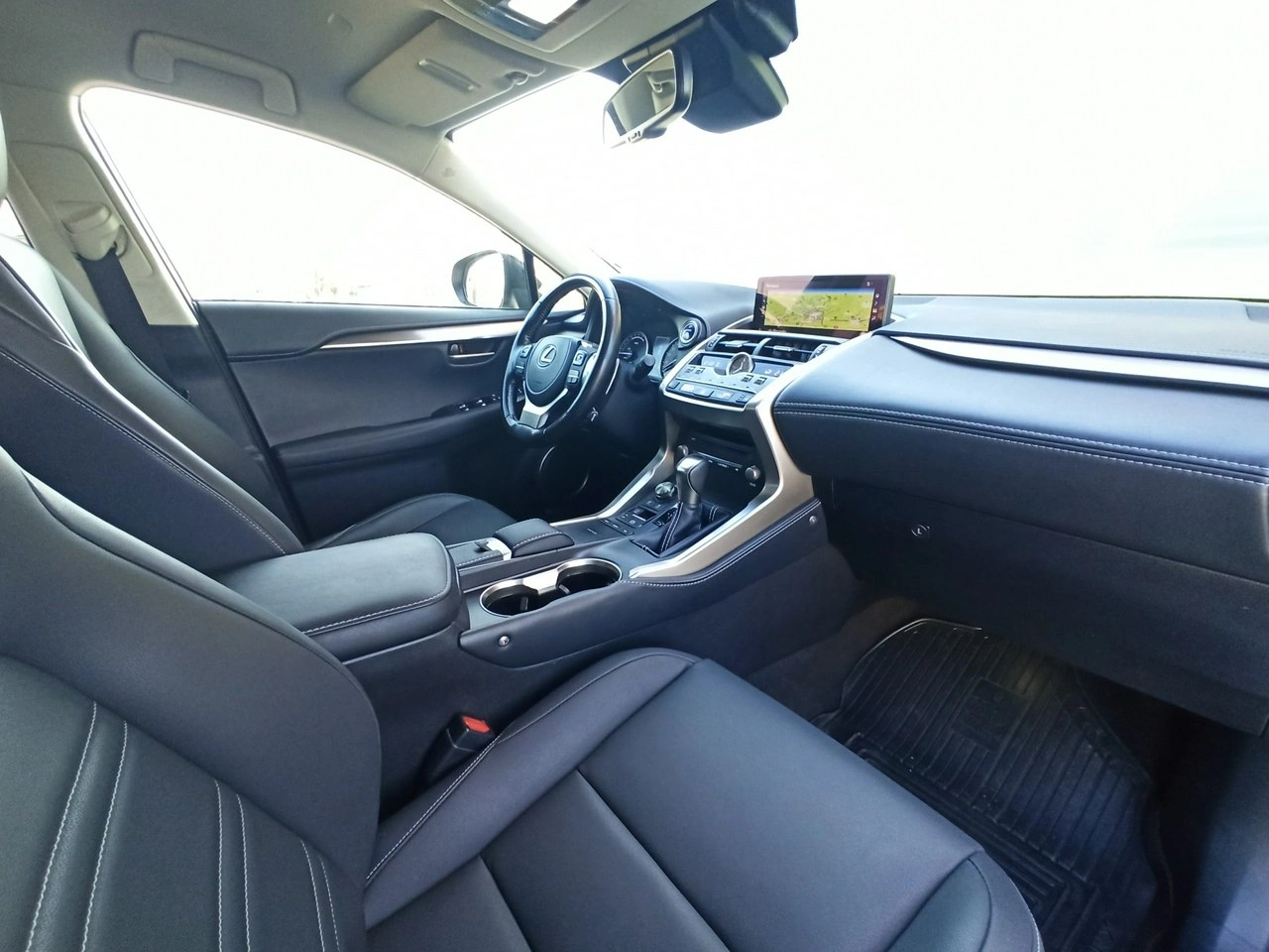 Lexus NX - Zdjęcie 13