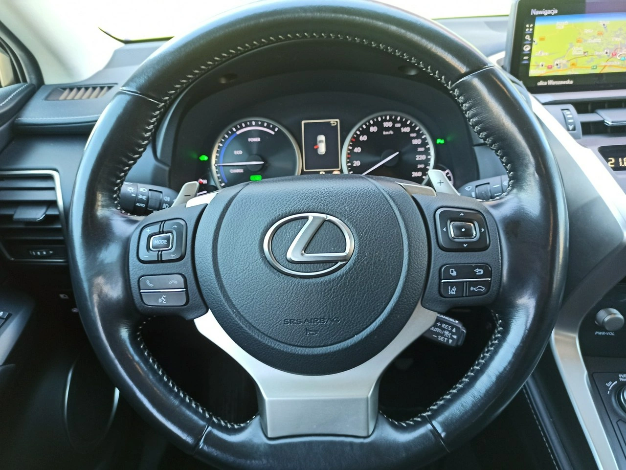 Lexus NX - Zdjęcie 15