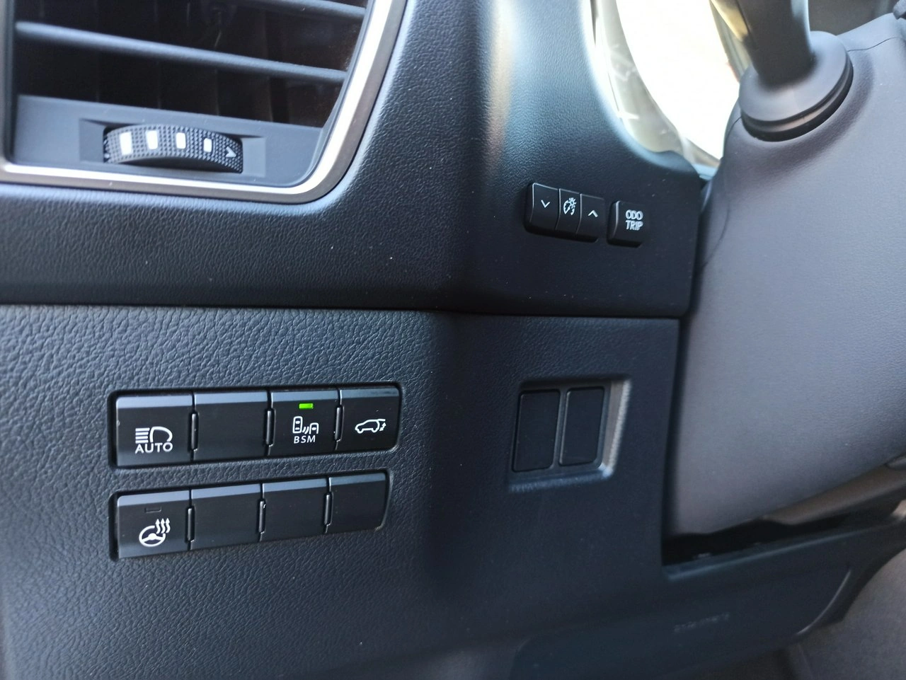 Lexus NX - Zdjęcie 19